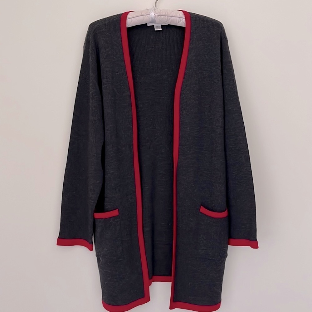 August MAX Woman 100% Merino Wool Cardigan Jacket  Open Front Gray/Red